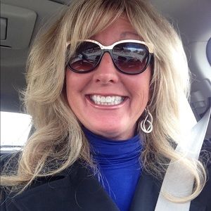 Meet your Posher, Pam